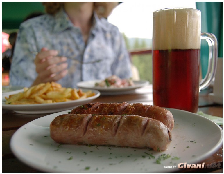 Ukraine photo • Украина фото - Bukovel Ukraine Photo • Буковель фото - Bavarian sausages • Баварские колбаски